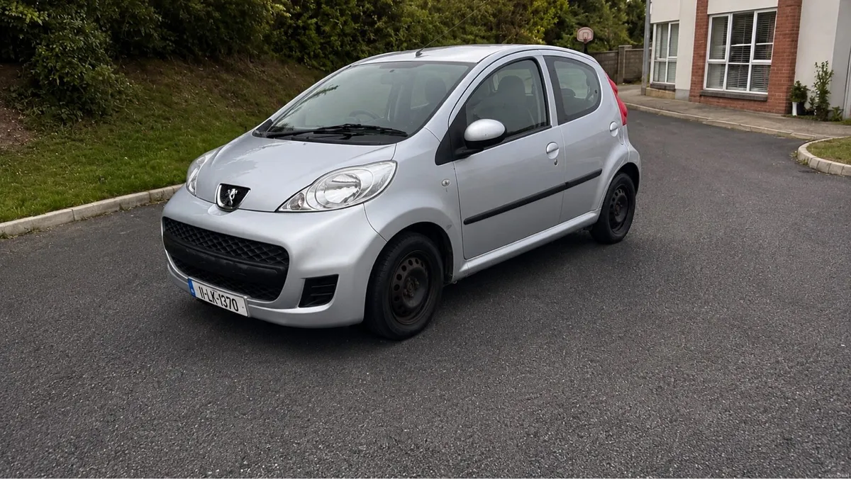 Peugeot 107 AUTOMATIC - Image 1