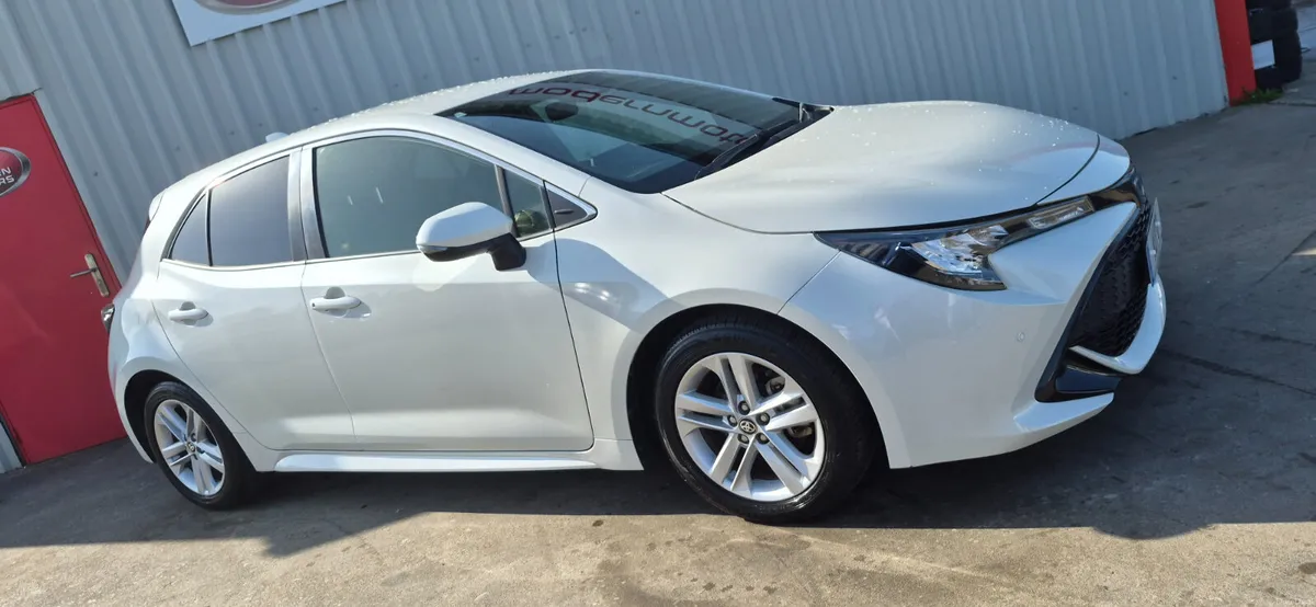 toyota corolla sport hybrid/petrol hatch new model - Image 3