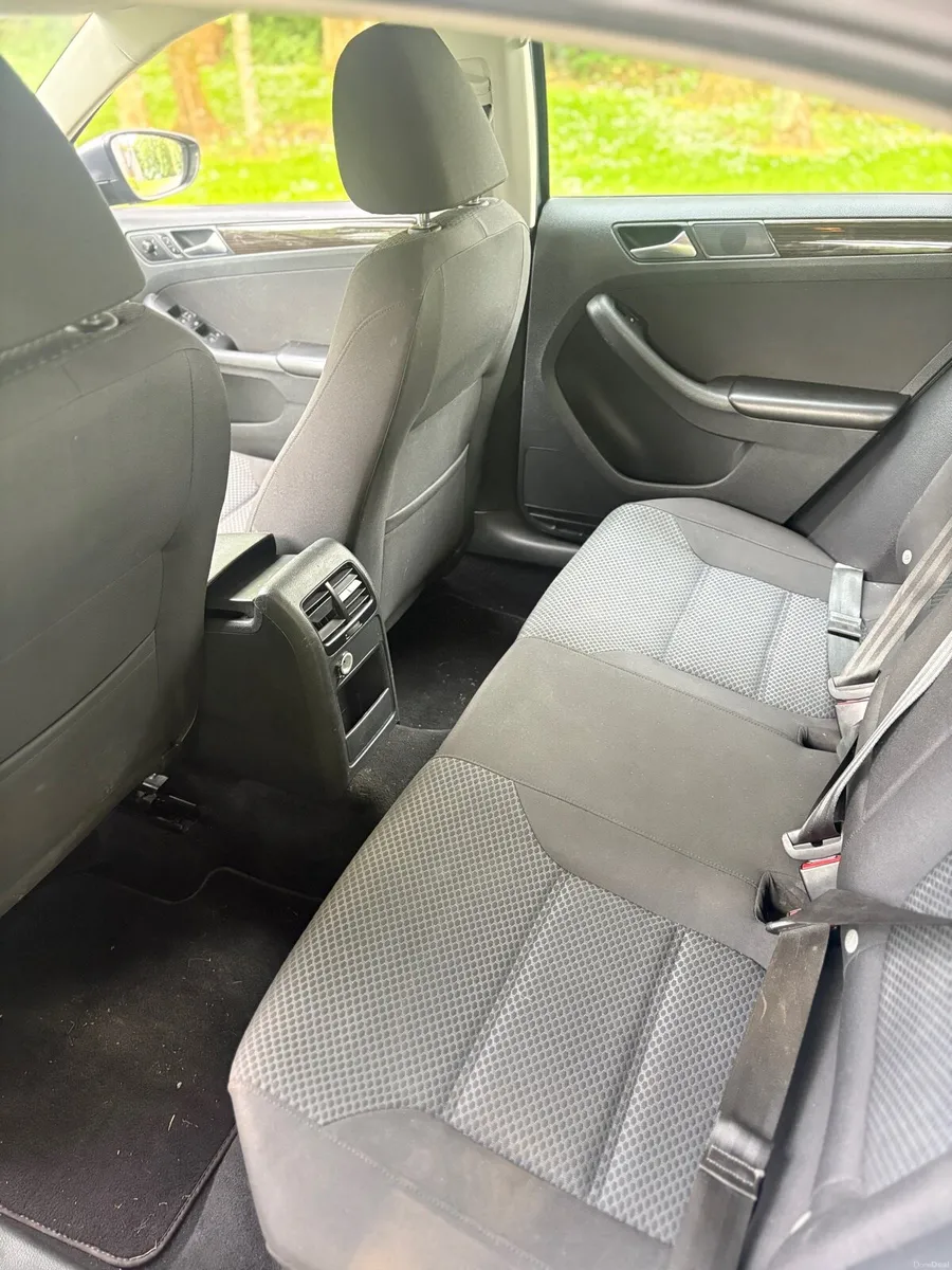 Volkswagen Jetta - Image 4