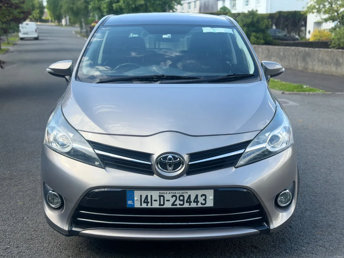 Toyota Verso SkyView/ 1.6 / low mileage/ 7seats - Image 3
