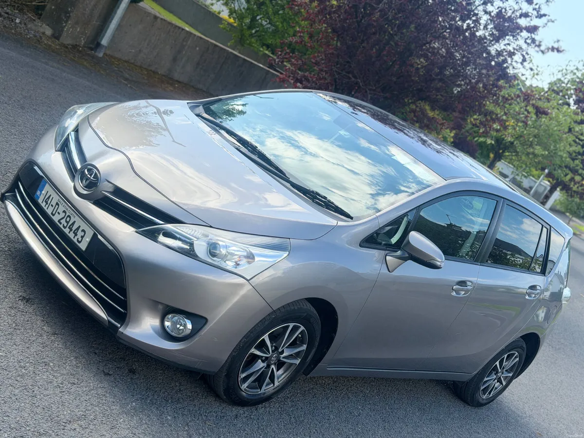 Toyota Verso SkyView/ 1.6 / low mileage/ 7seats - Image 2