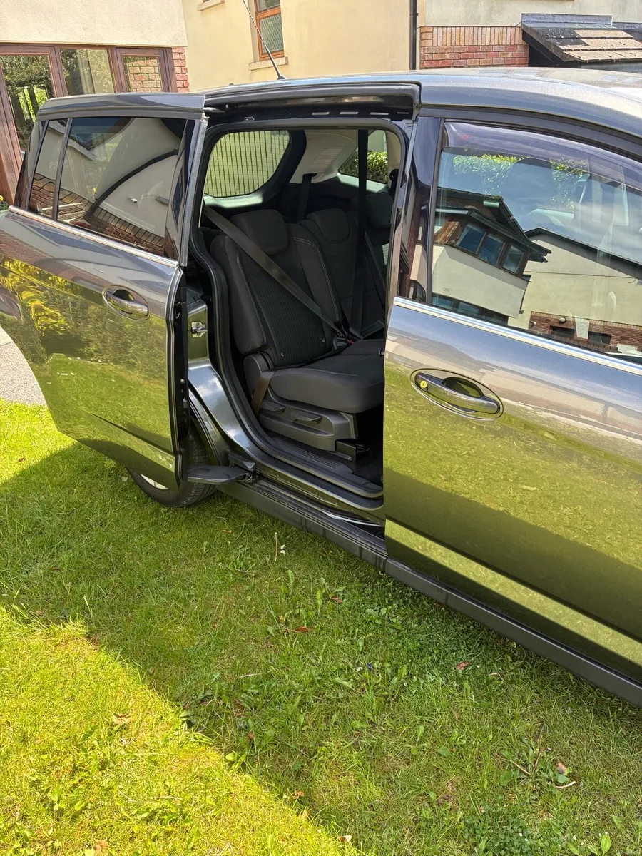 Ford grand C Max 1.5 HDI 7 seater Low mileage.2017 - Image 3