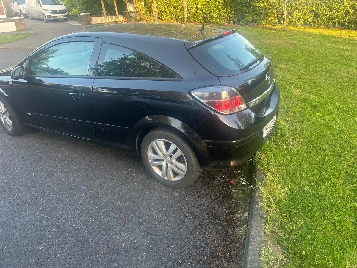 Opel Astra 2008 - Image 4