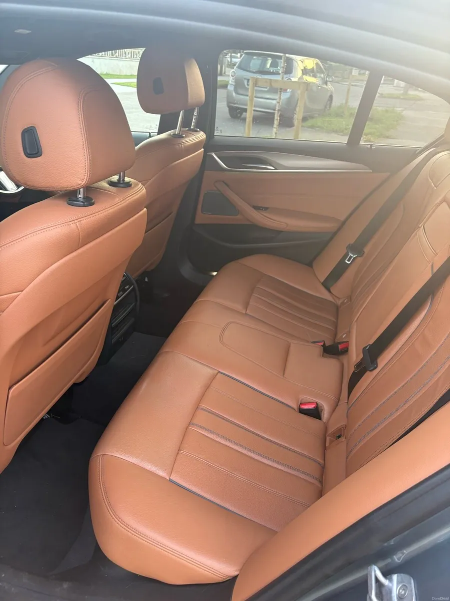 2018 BMW 520d M Sport auto 117km - Image 3