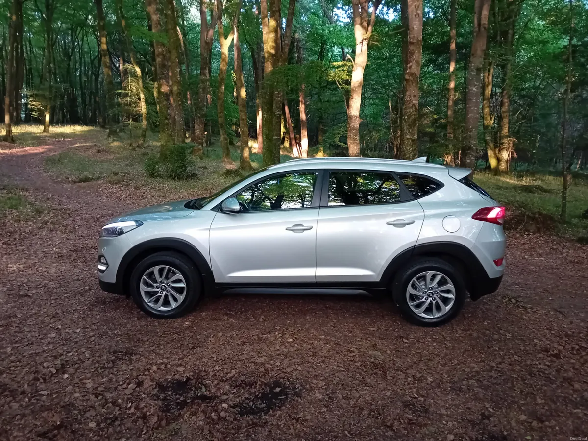 161 HYUNDAI TUCSON , 1.7 CRDI EXECUTIVE SUV - Image 4