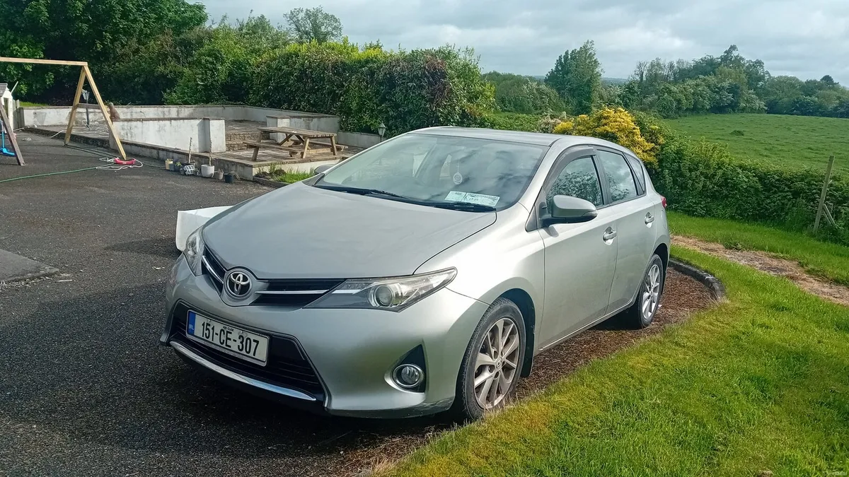 Toyota Auris 2015 - Image 4
