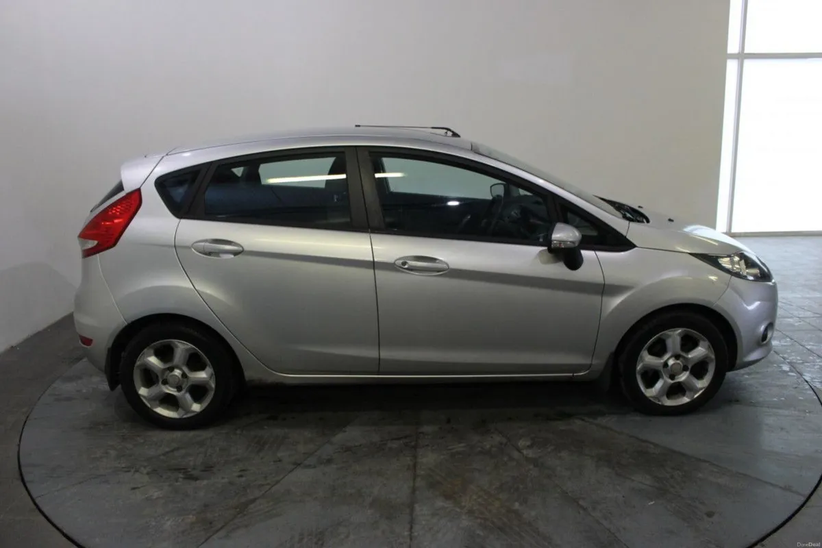 Ford Fiesta 1.4 TDCi 68 PS Style - Image 4