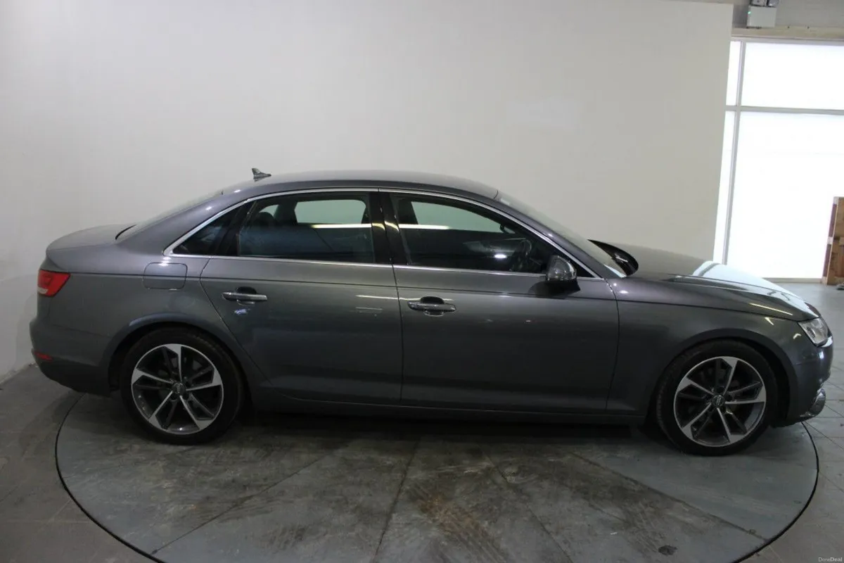 Audi A4 2.0TDI 150HP SE Ultra 18 - Image 3