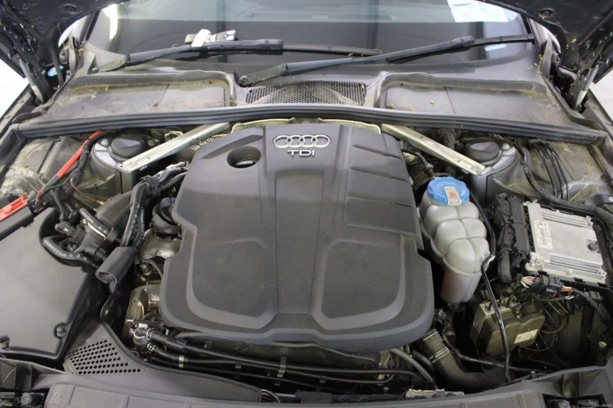 Audi A4 2.0TDI 150HP SE Ultra 18 - Image 4