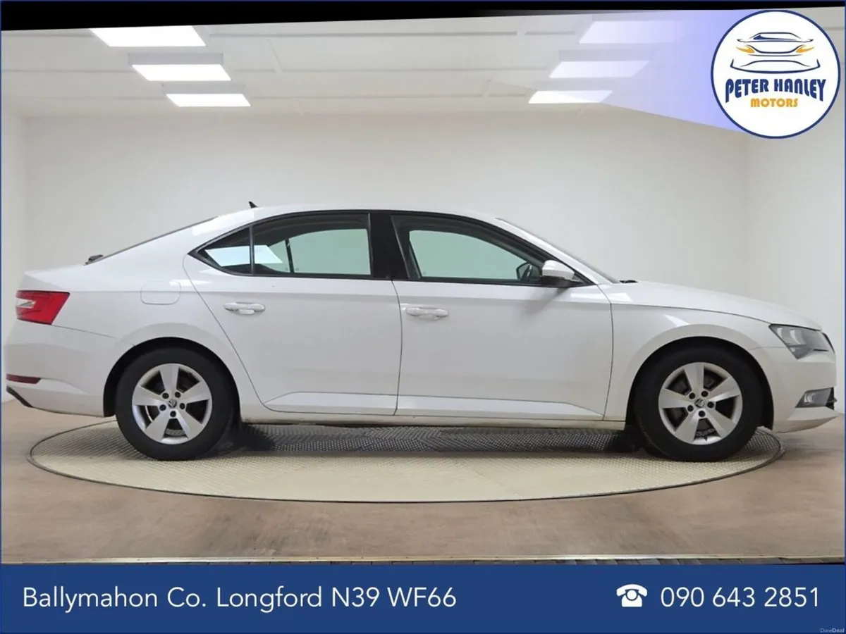 Skoda Superb 1.6 TDI 120bhp Style DSG - Image 4