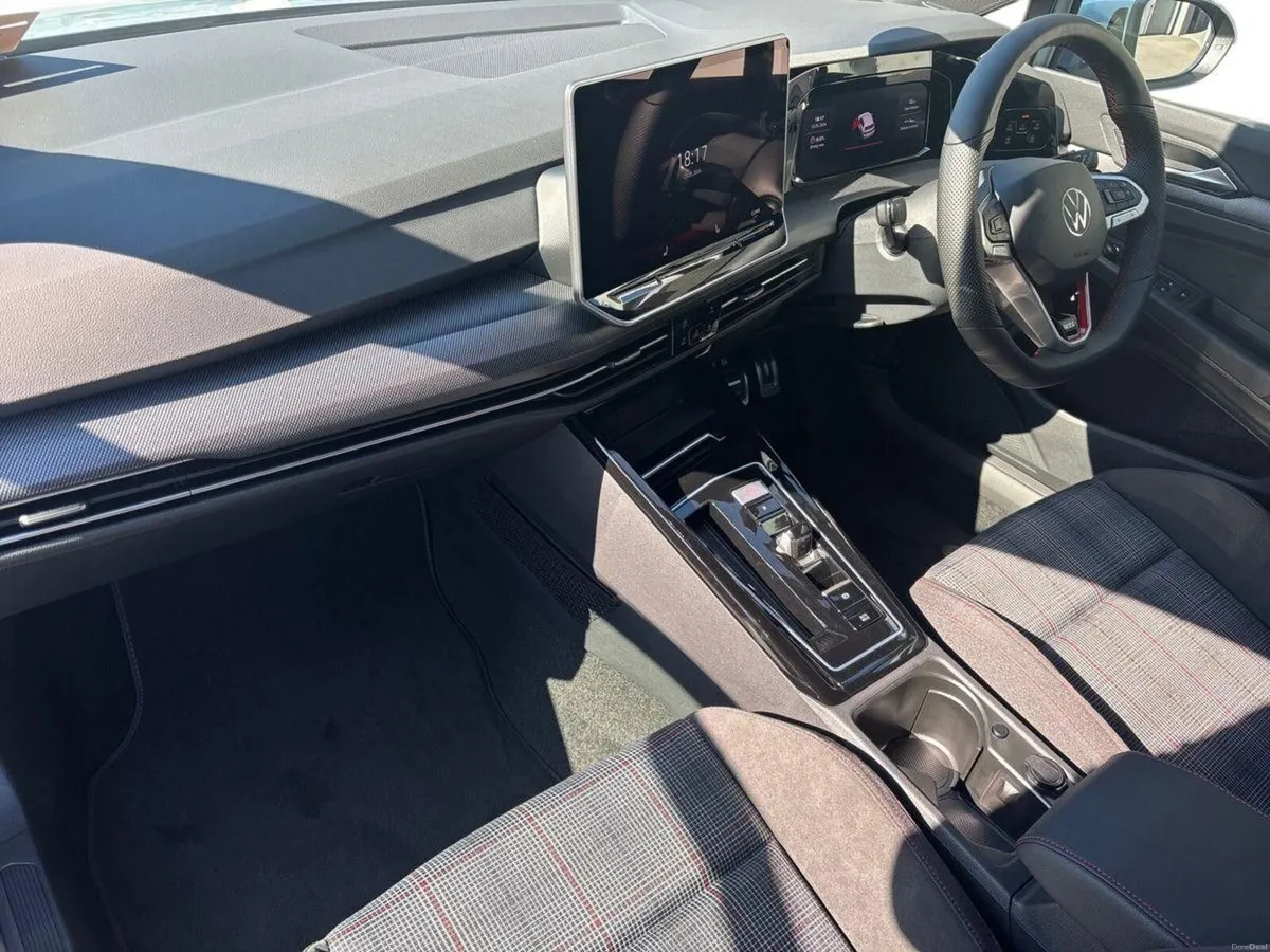 Volkswagen Golf GTI 2.0 TSI 265HP DSG - Image 2