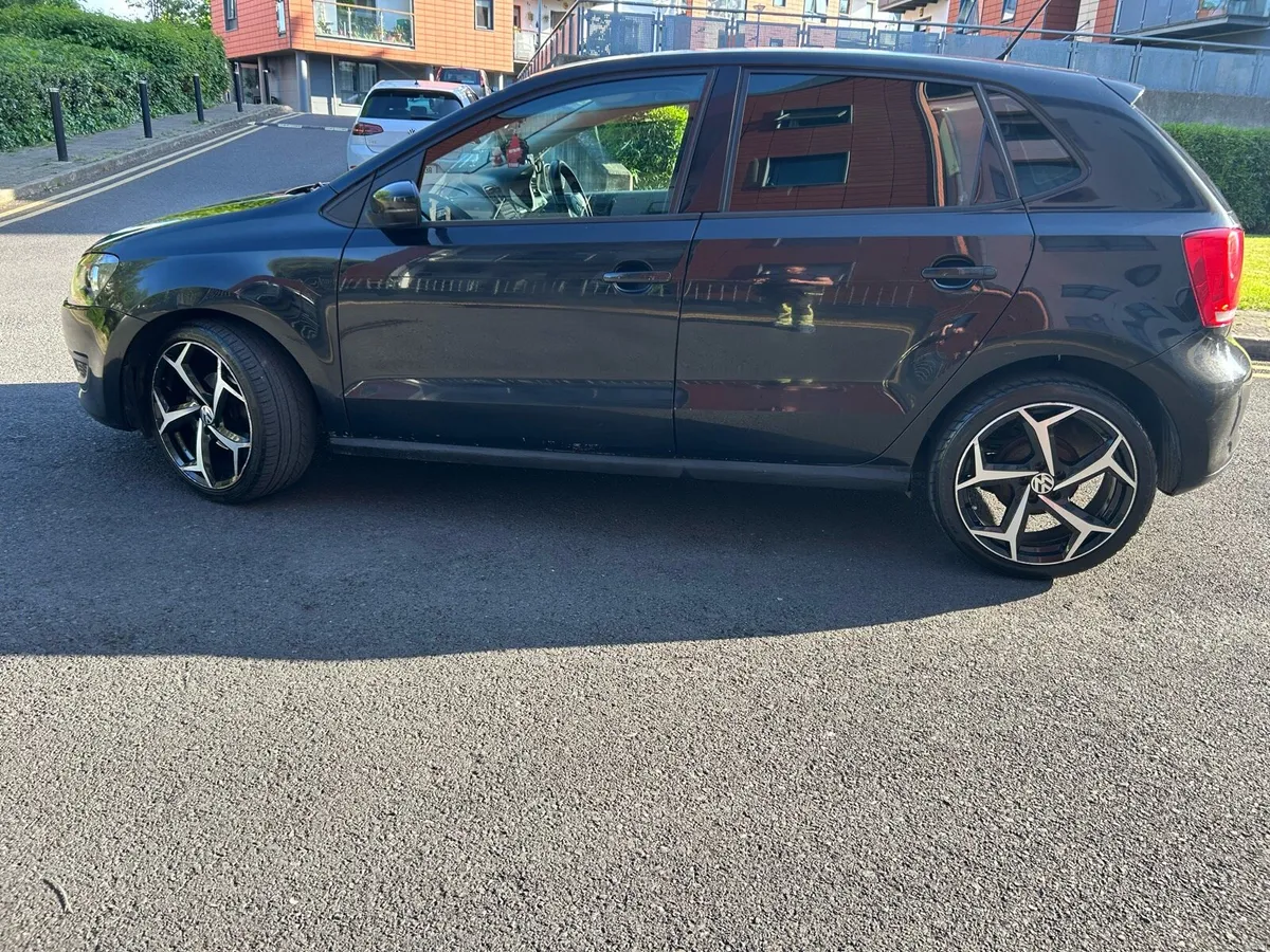 Car - Image 4