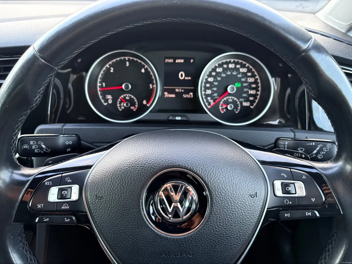 Volkswagen Golf 2013 Automatic - Image 2