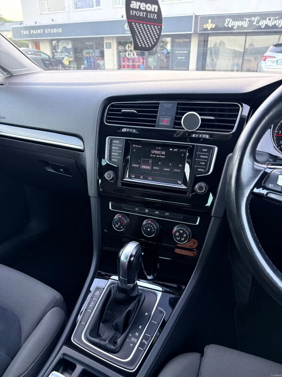 Volkswagen Golf 2013 Automatic - Image 3