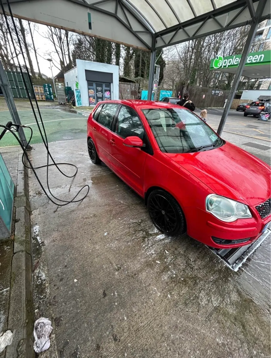 2008 Volkswagen Polo - Image 2