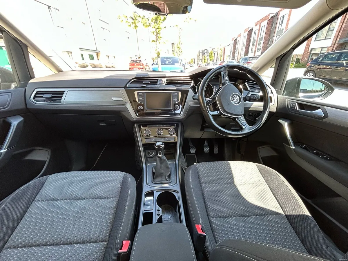 2016 Touran, 1.6TDI, 7 seater - Image 2