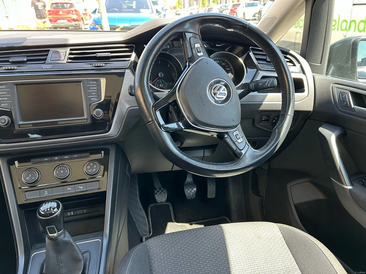 2016 Touran, 1.6TDI, 7 seater - Image 4