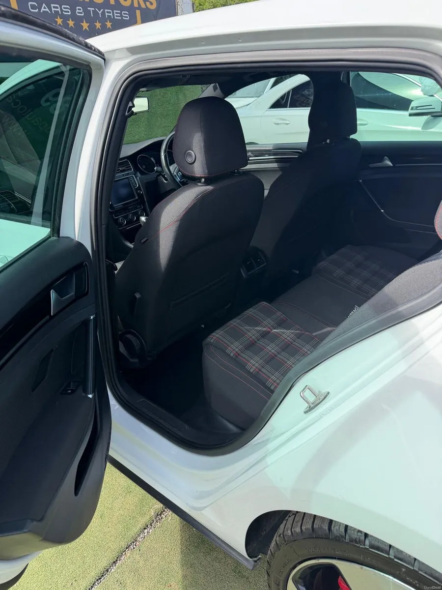 Volkswagen Golf GTI DSG automatic - Image 3