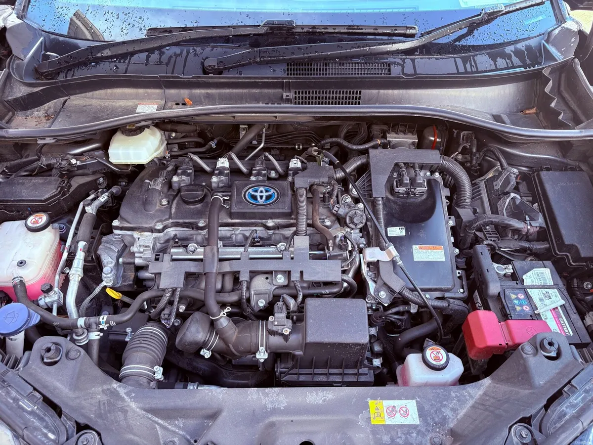 Toyota CHR 1.8 Hybrid SOL Spec - Image 3