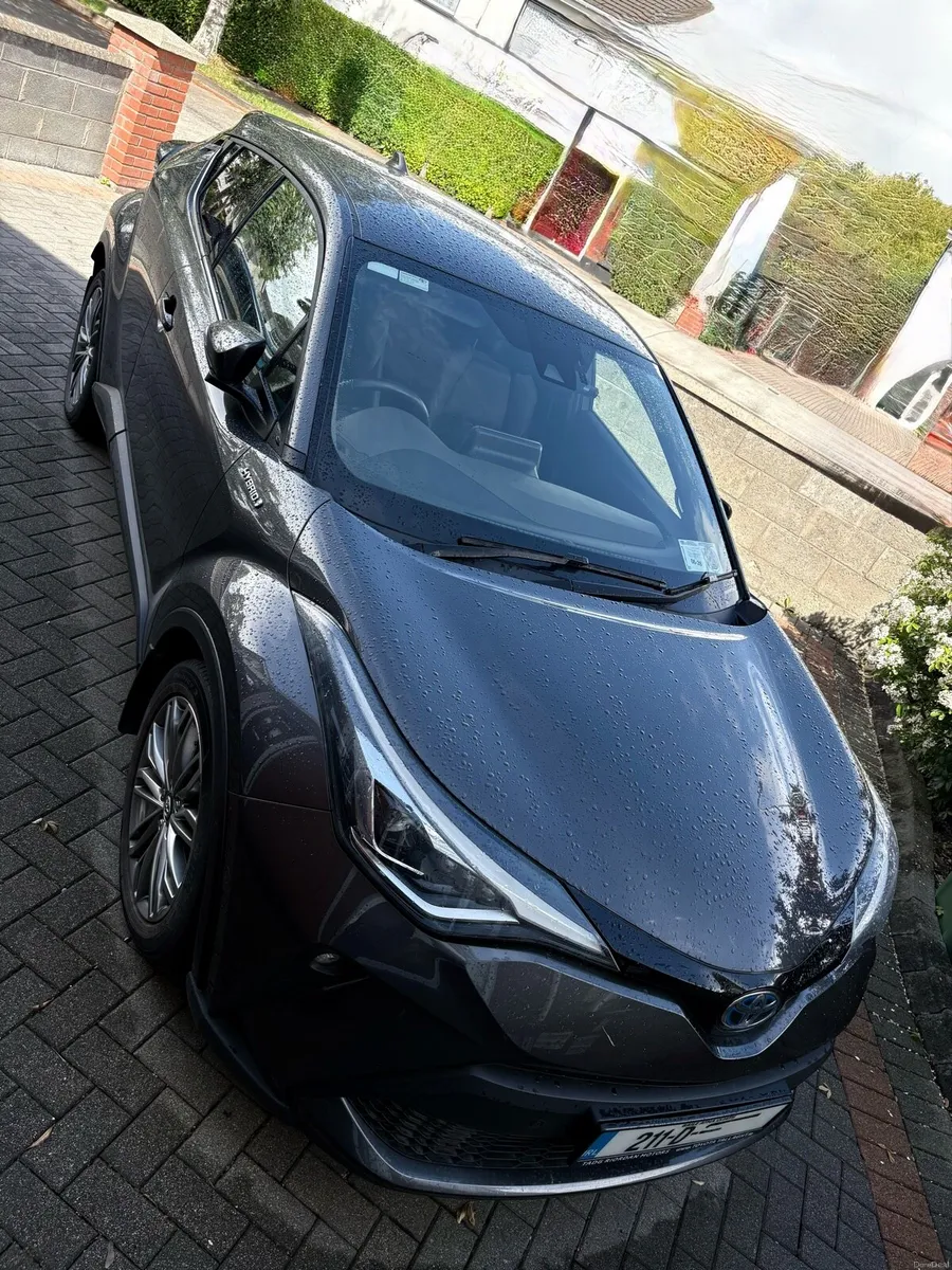 Toyota CHR 1.8 Hybrid SOL Spec - Image 1