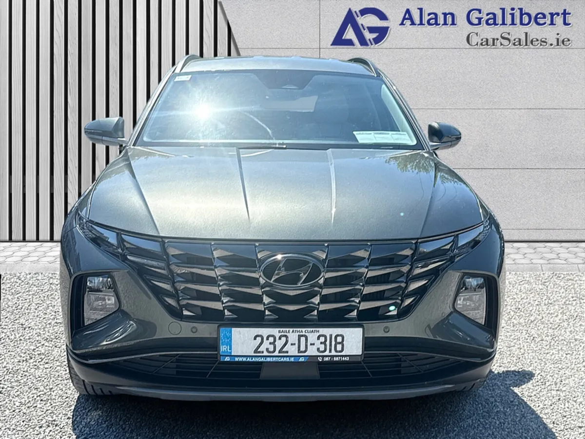 Hyundai Tucson 1.6 Diesel EXECUTIVE PLUS 5DR - Image 4