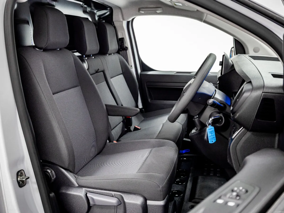 Peugeot Expert *High Spec* Pro Premium 2.2 Diesel - Image 3