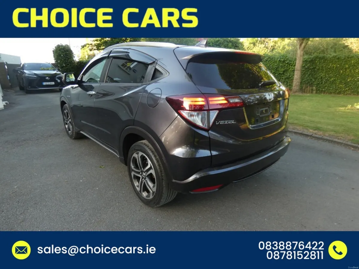 Honda Vezel 1.5 AUTO HYBRID ANDROID AUTO - Image 4