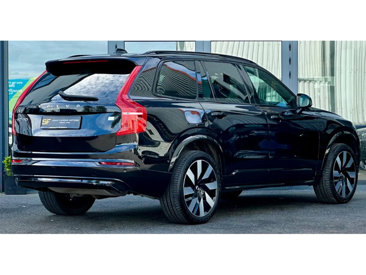 Volvo XC90 T8 PHEV PLUS DARK AWD 5DR - Image 3
