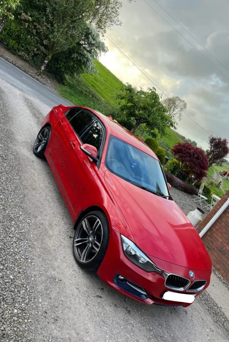 2015 BMW f30 318d - Image 2