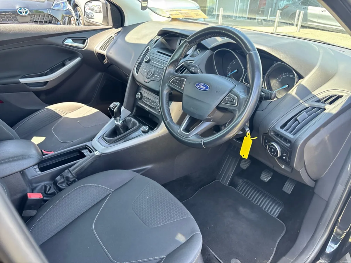 Ford Focus 4DR 1.5 TD 95PS 6SPEED ZETEC - Image 6