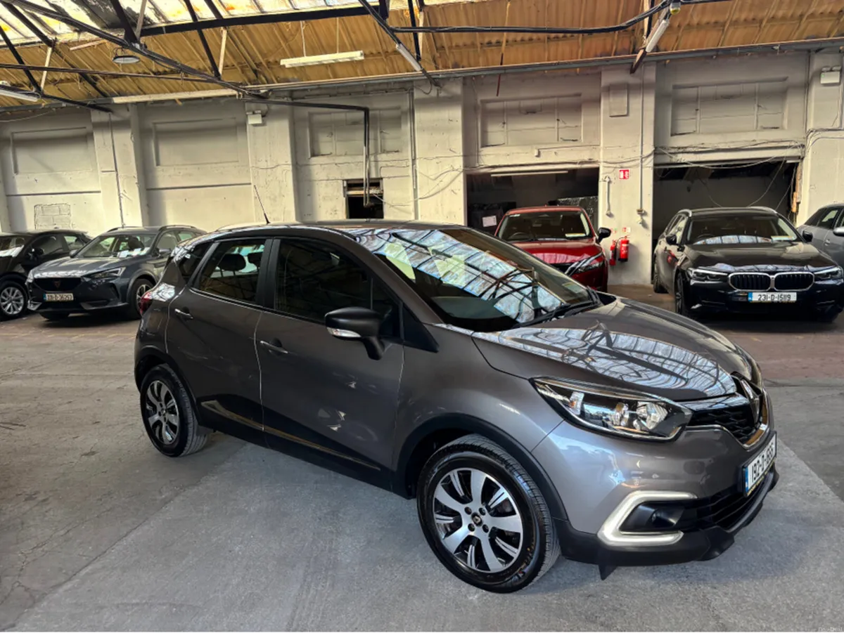 Renault Captur PLAY DCI 90 MY18 5DR - Image 1