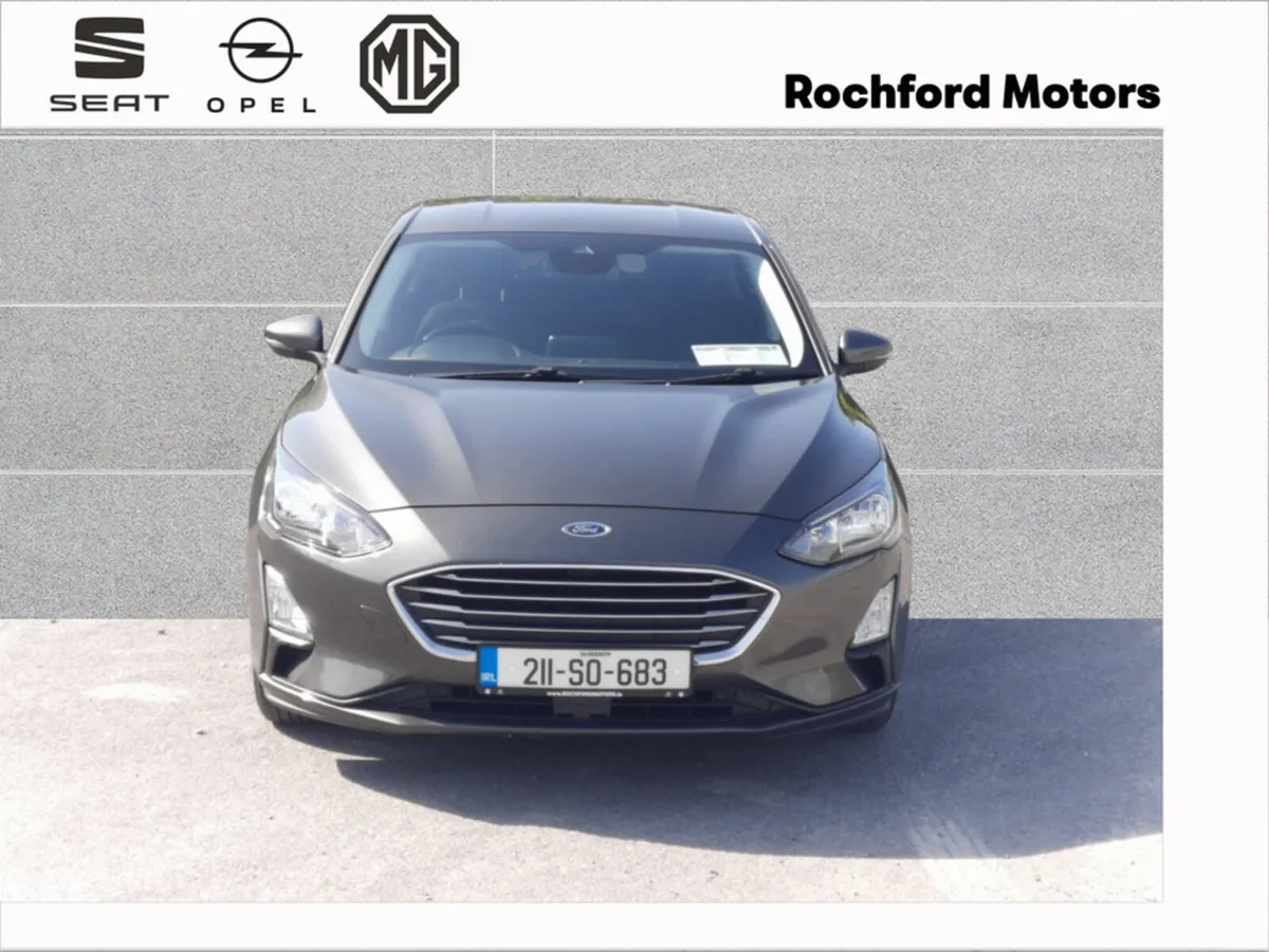Ford Focus TITANIUM EDITION 5DR 1.5 T TD 120 4 - Image 2