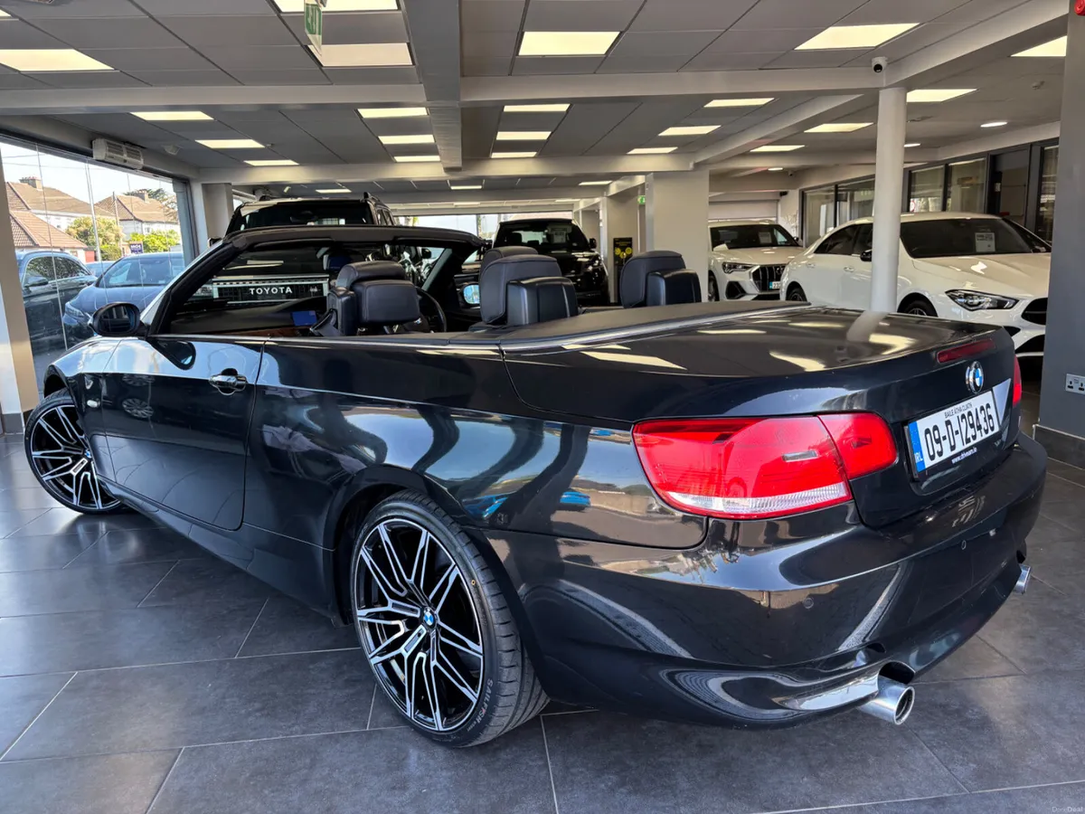 BMW 3-Series 2009 335i Automatic - Image 2