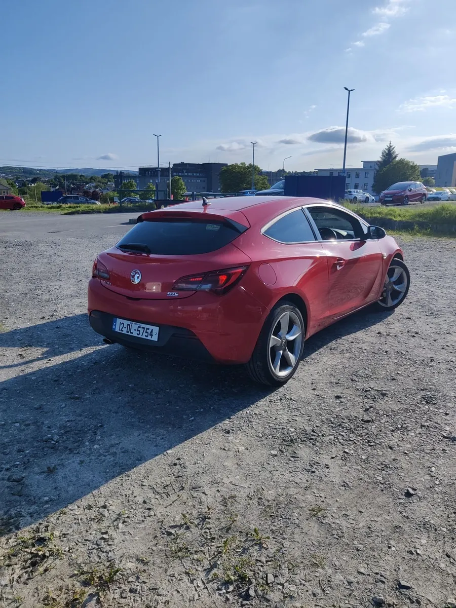 Vauxhall Astra 2012 - Image 1