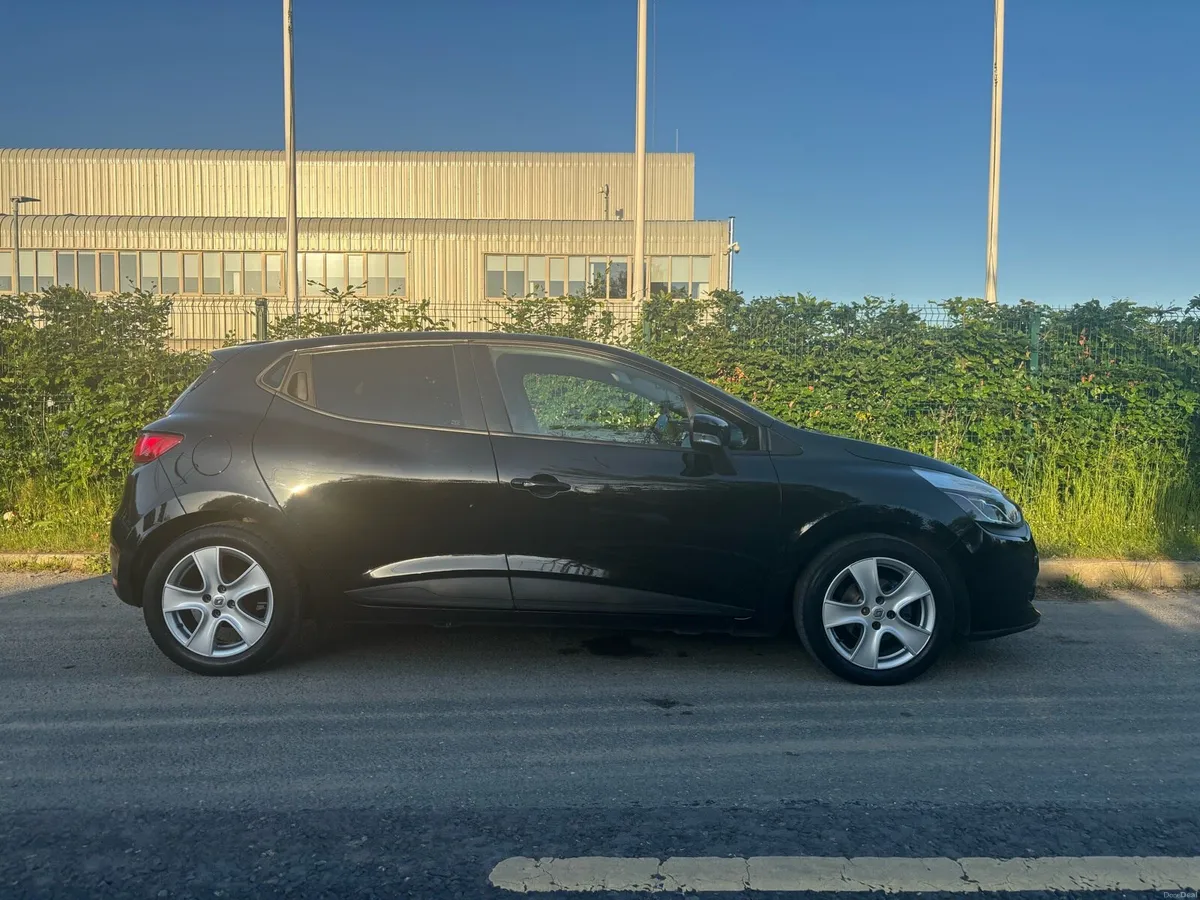 Renault Clio - Image 3