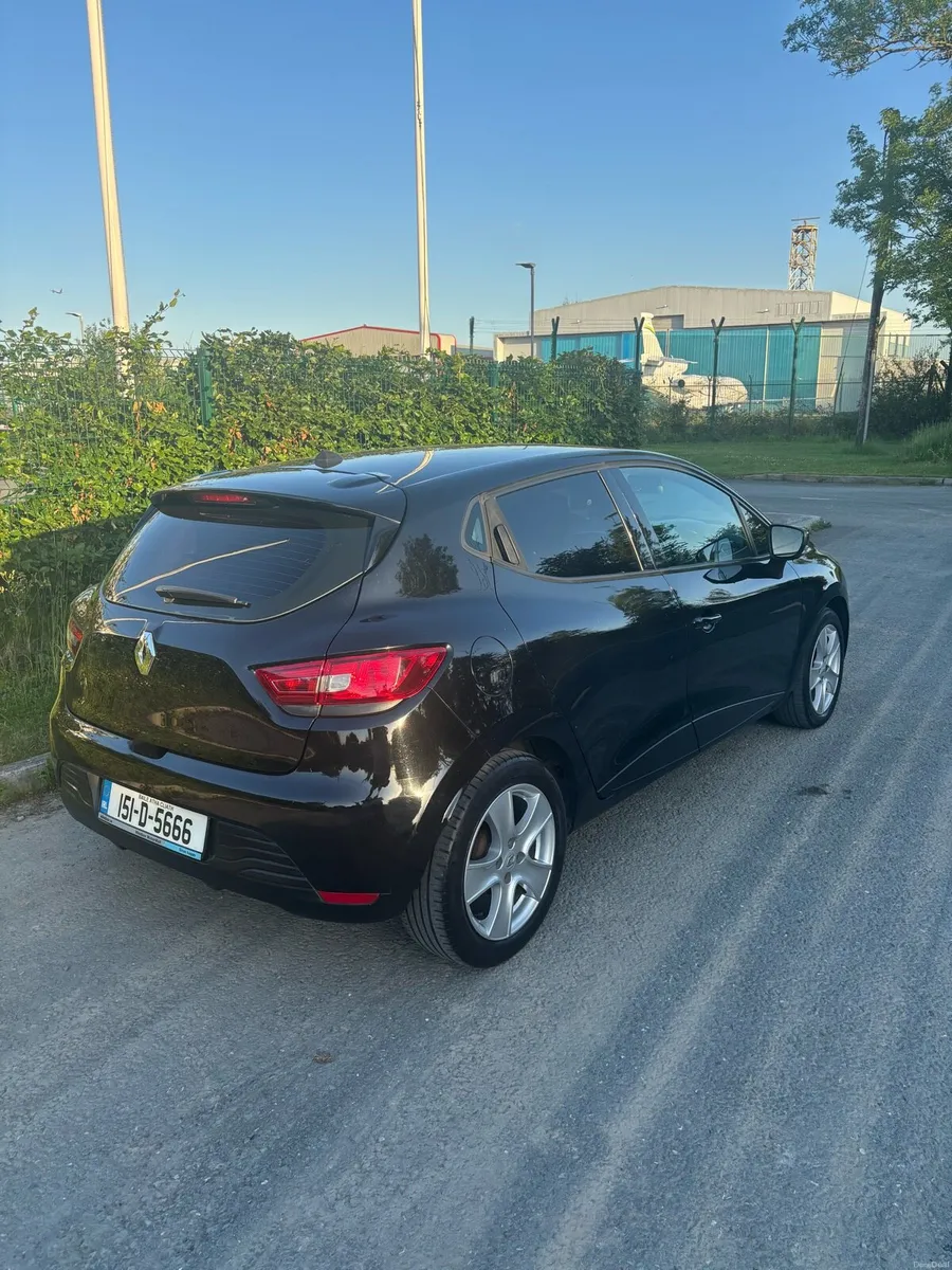 Renault Clio - Image 2