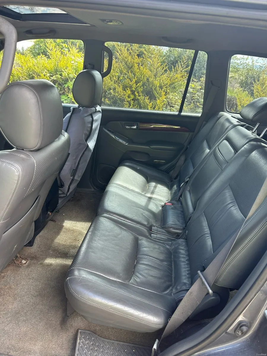 Toyota Land Cruiser - Image 4