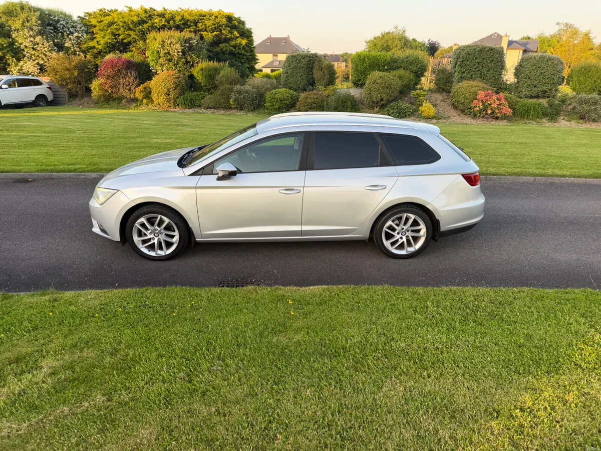 SEAT Leon TDI Estate - Image 2