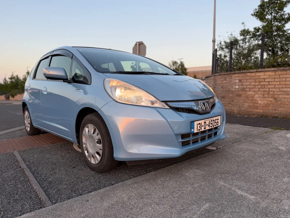131 Honda Fit Hybrid 1.3 Automatic Fresh Import - Image 1