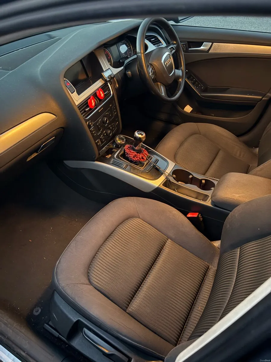 Audi a4 sline 2011.. looking for swap for a golf - Image 4