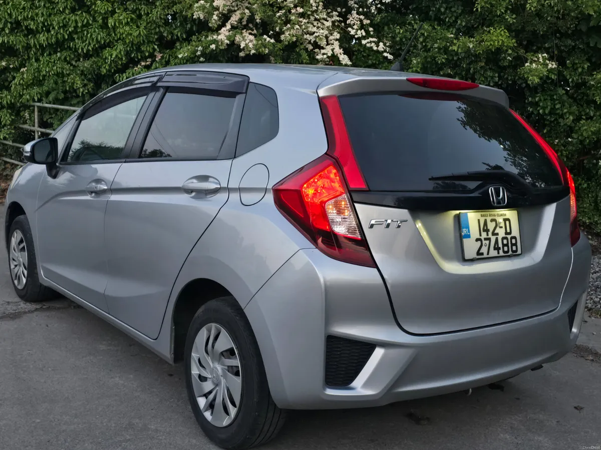 €5990 Honda Fit 2014 jazz automatic 1.3L €5990 - Image 4