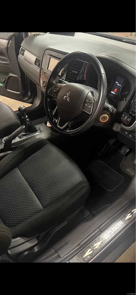 Mitsubishi Outlander - Image 4