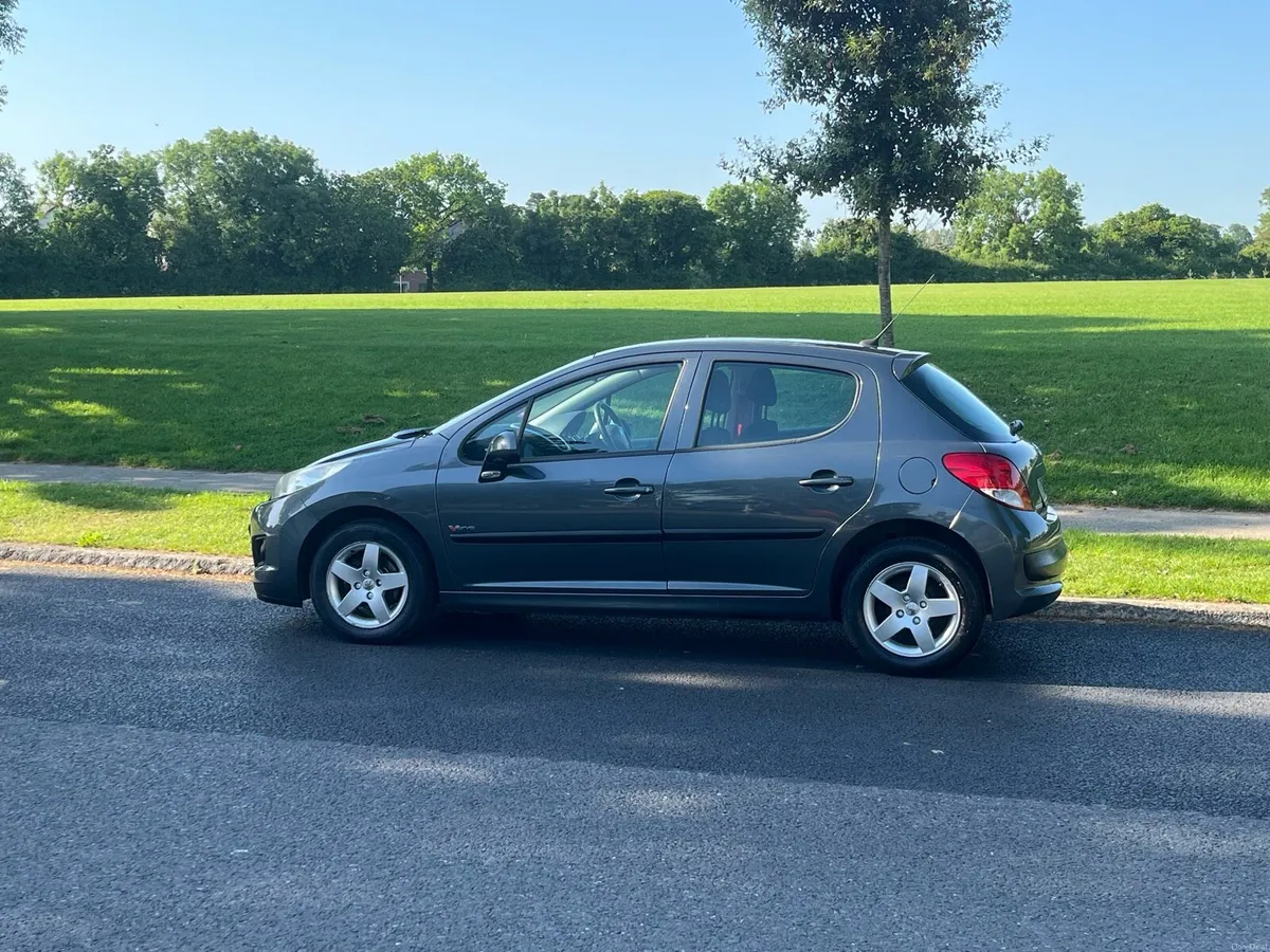 Peugeot 207 - Image 1