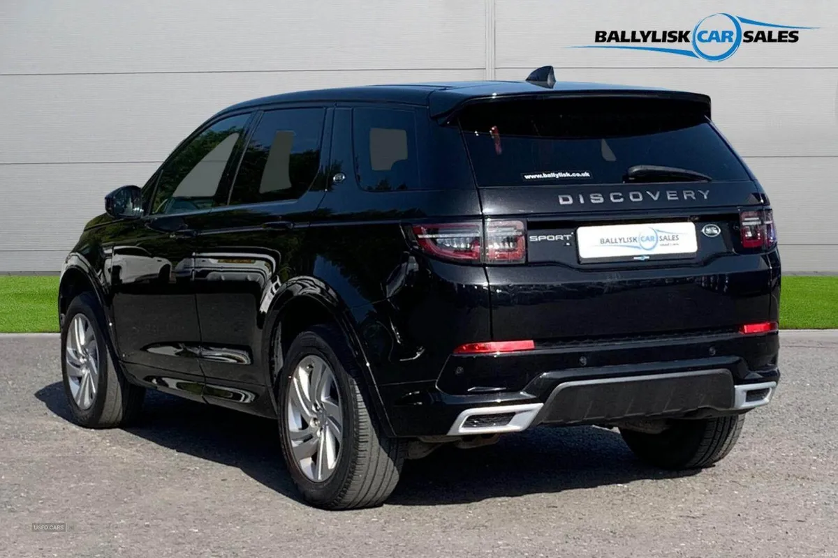 Land Rover Discovery Sport 2.0 D150 MHEV R-Dynamic - Image 2