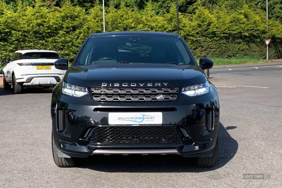 Land Rover Discovery Sport 2.0 D150 MHEV R-Dynamic - Image 4