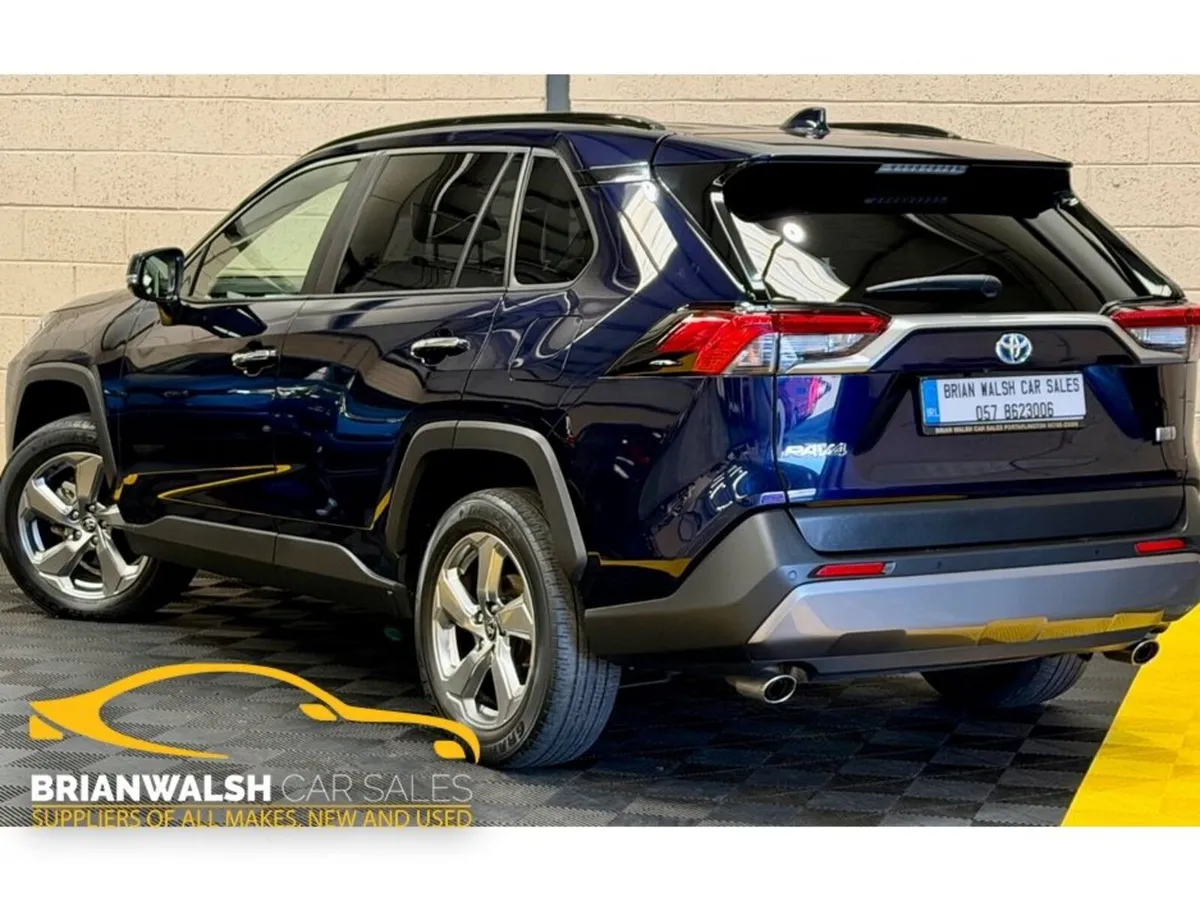 Toyota RAV4 Hybrid G 4WD - Image 2