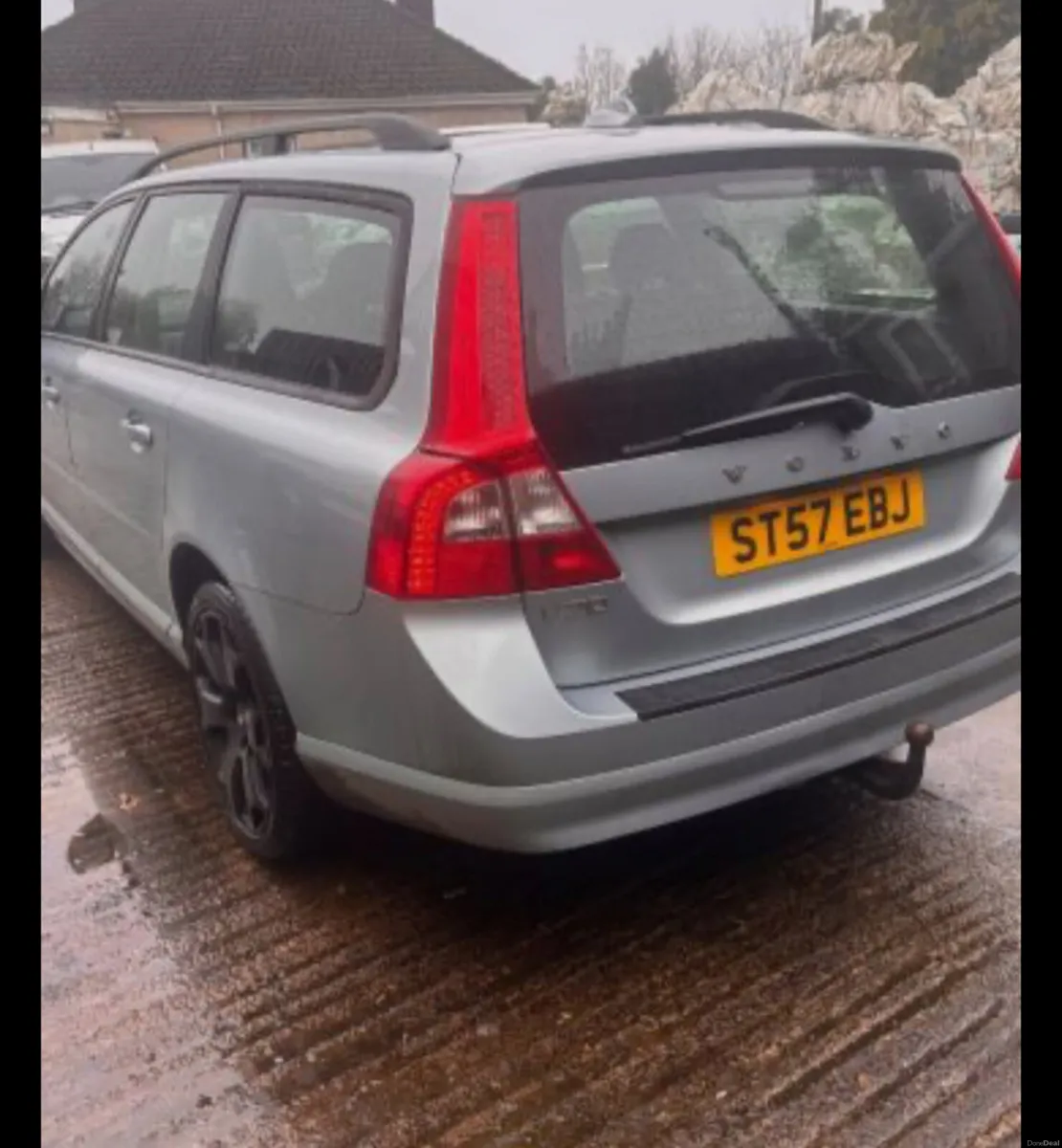 Volvo V70 Estate 2007 Semi -Auto 2400 (cc) 5 Door - Image 2