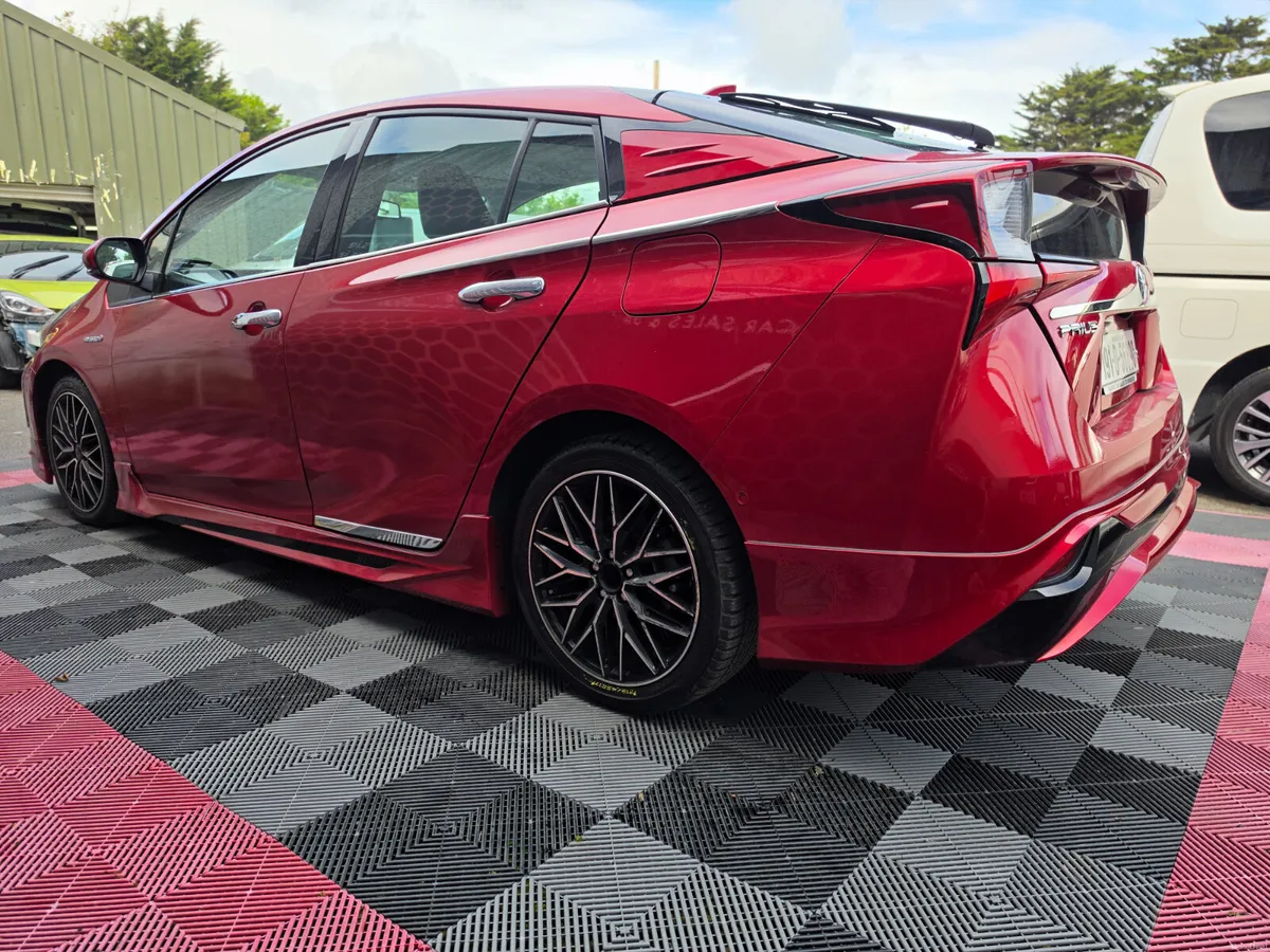 2019 TOYOTA PRIUS Tesla Style Screen Heated Seats - Image 2