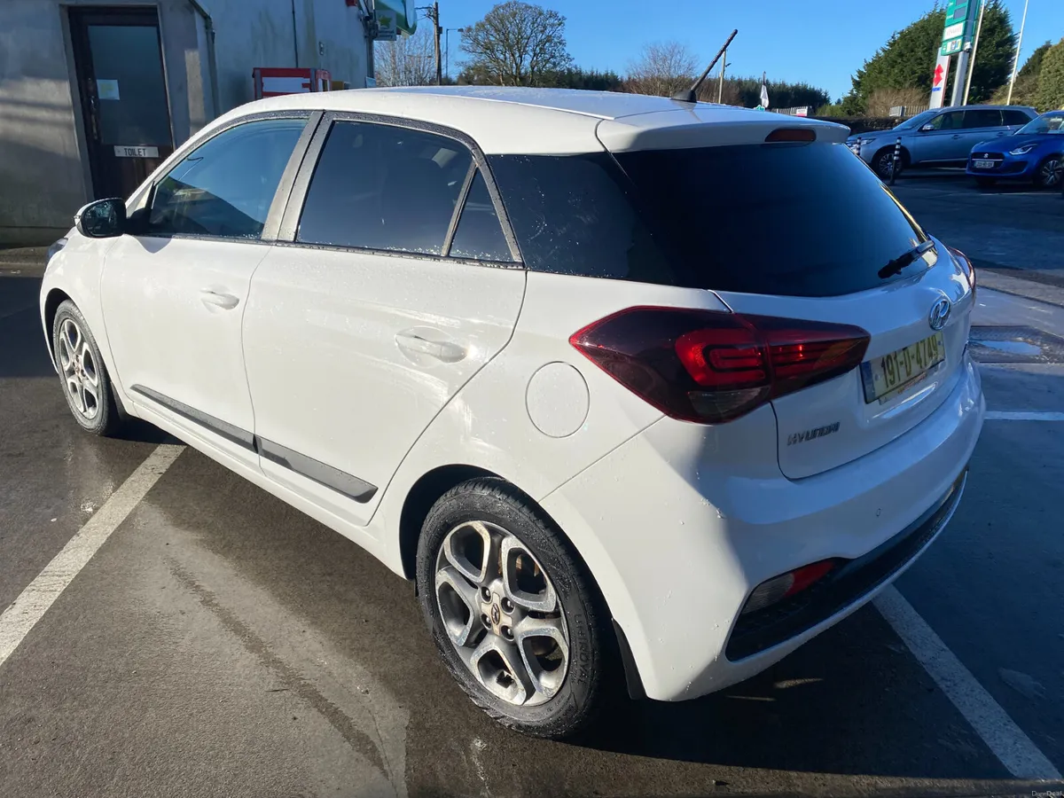 2019, Hyundai i20 Deluxe - Image 6