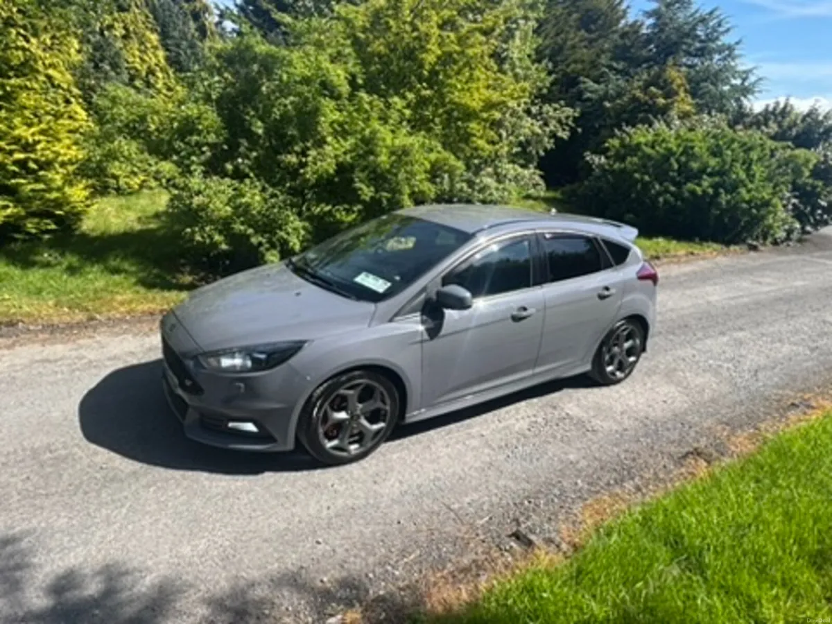 2017 Ford Focus ST 2.0 TDCi Diesel ST-3 — Manual — - Image 4